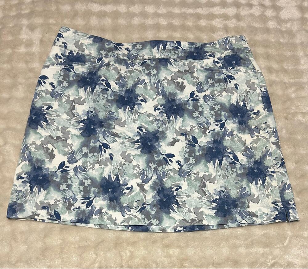 Floral skort in woman’s 16